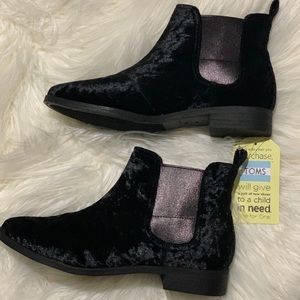 TOMS Ella Velvet Booties